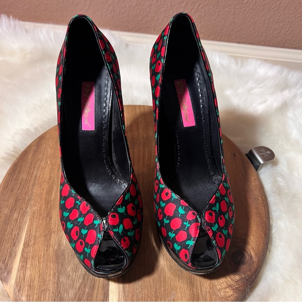 Betsey Johnson Rockabilly Stylish Red and Green Peep-Toe Heels Size 6 - Picture 2 of 12